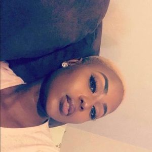 Meet your Posher, Francess